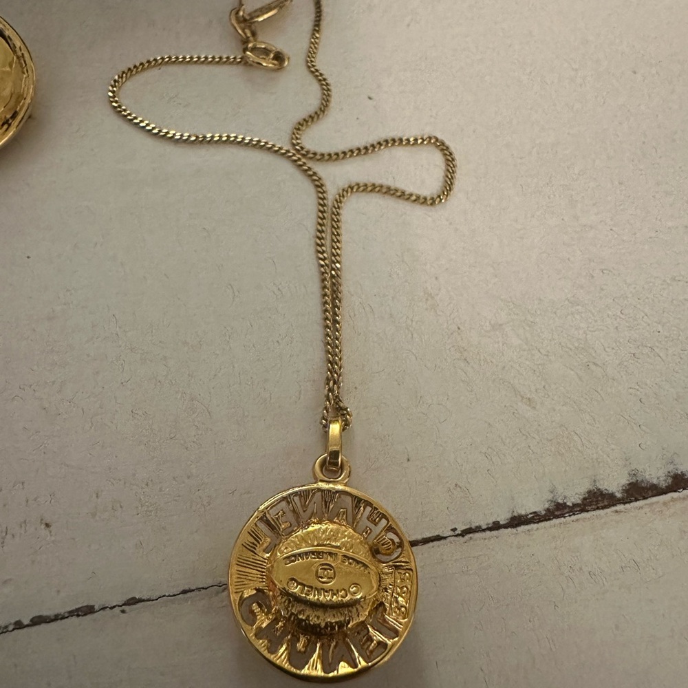 Price Drop!! Chanel necklace and earrings. Great condition! - Picture 4 of 4